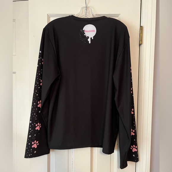 BlackMilk Yin Yang Cat Oversized Long Sleeve BFT (Boyfriend Fit Tee) - Picture 4 of 11